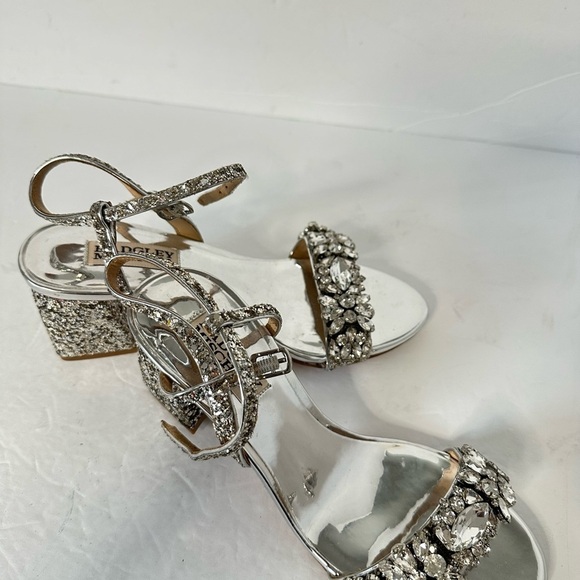 Badgley Mischka Silver Glitter Women's Sandals size 5 EUC - Picture 4 of 12